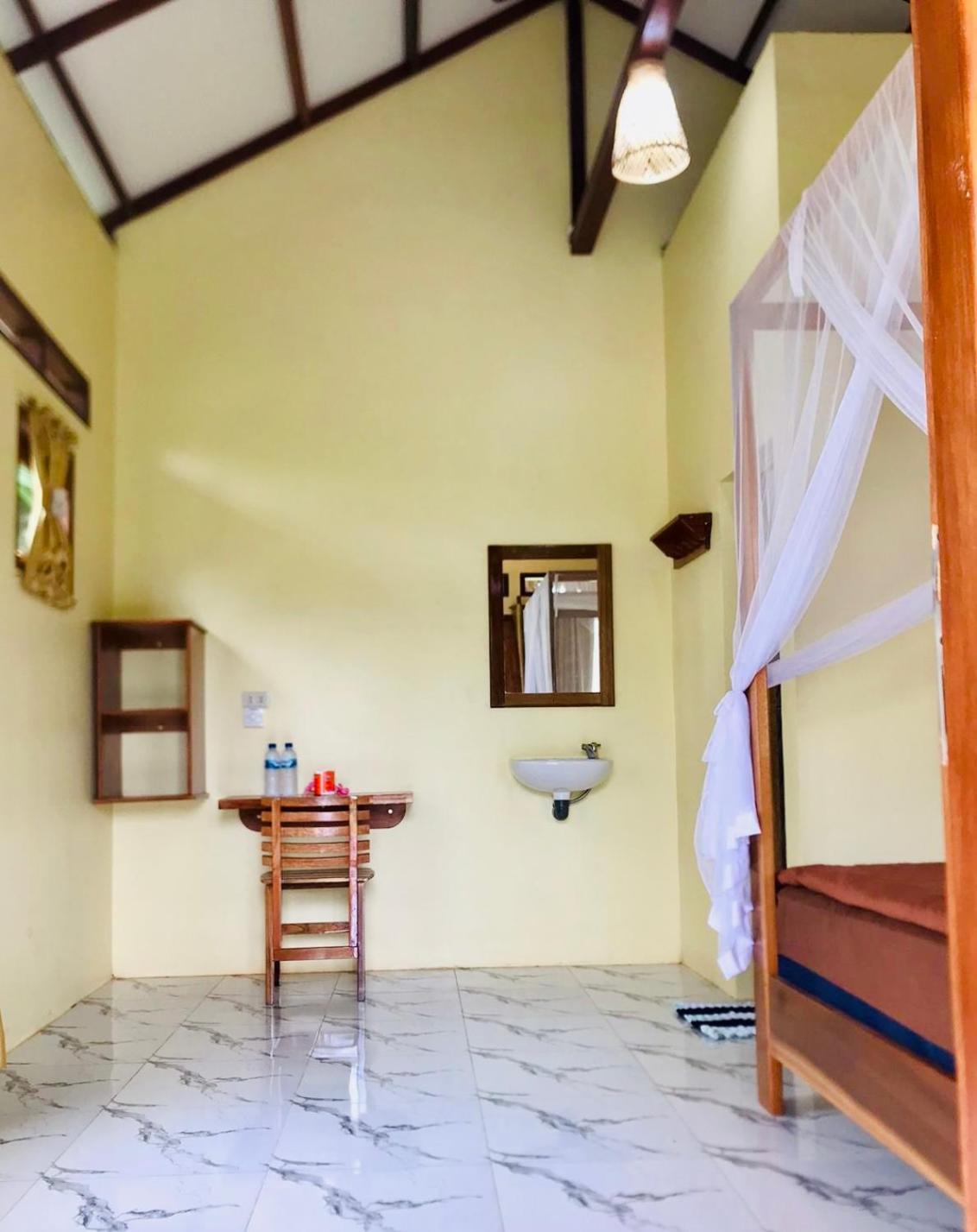 R5 Keramba Inn Букит Лаванг Екстериор снимка