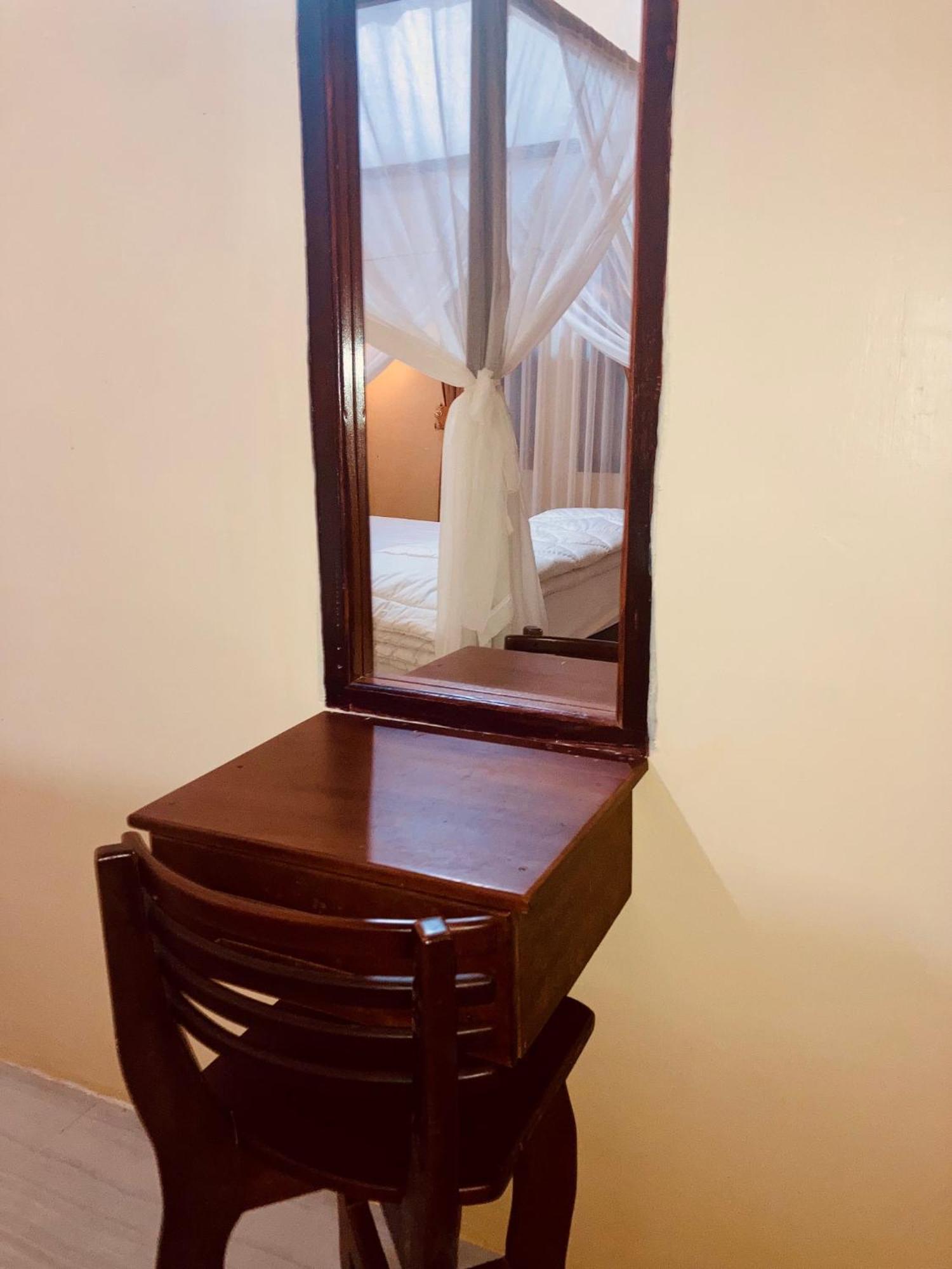 R5 Keramba Inn Букит Лаванг Екстериор снимка