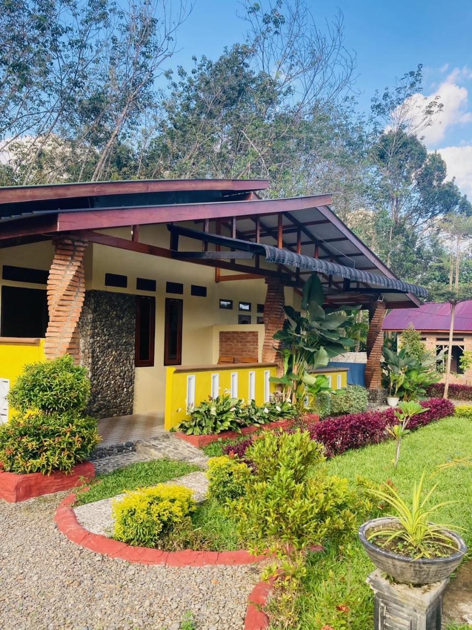R5 Keramba Inn Букит Лаванг Екстериор снимка